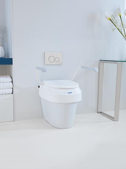 Aquatec 900 Raised Toilet Seat