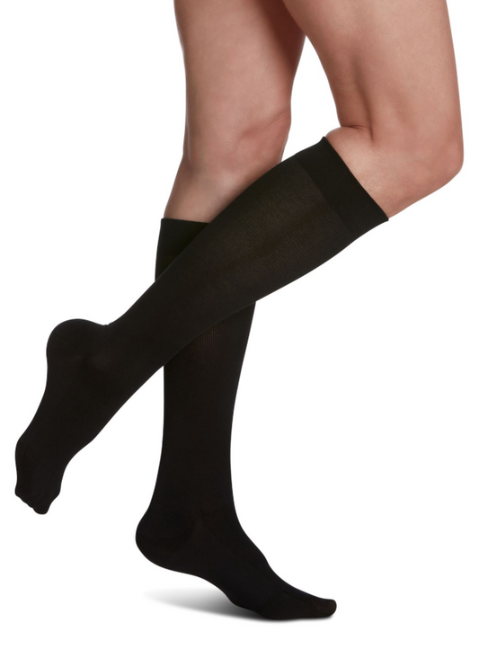 Sigvaris Women's Sea Island Cotton 15-20mmHg Compression Socks