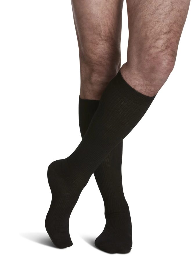 Sigvaris Men's Traveno 15-20mmHg Compression Socks
