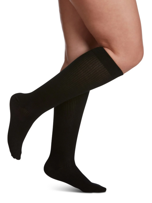 Sigvaris Women's Traveno 15-20mmHg Compression Socks